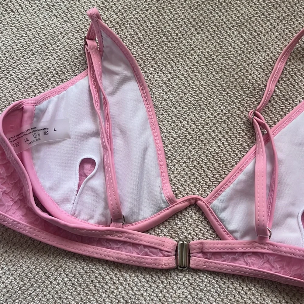 Textured Underwire Bikini Top - Picture 2 of 3